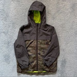 Old Navy camo rain coat boys jacket small 6/7